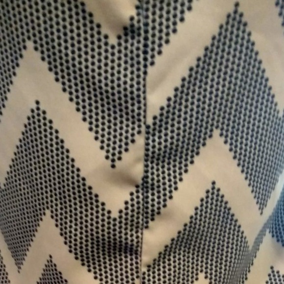 ❤️Chevron Shift Mini Dress. V Back Super Comfy - Picture 5 of 7